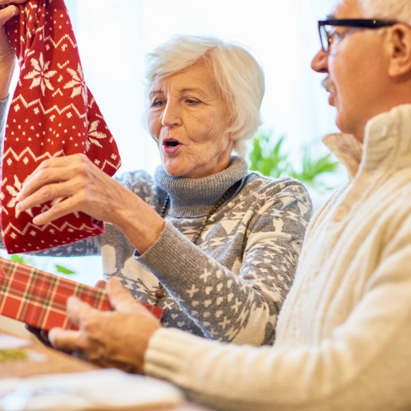 Nana & Papa Approved: How to Choose Unique Gifts for Grandparents - Canvasgiftco