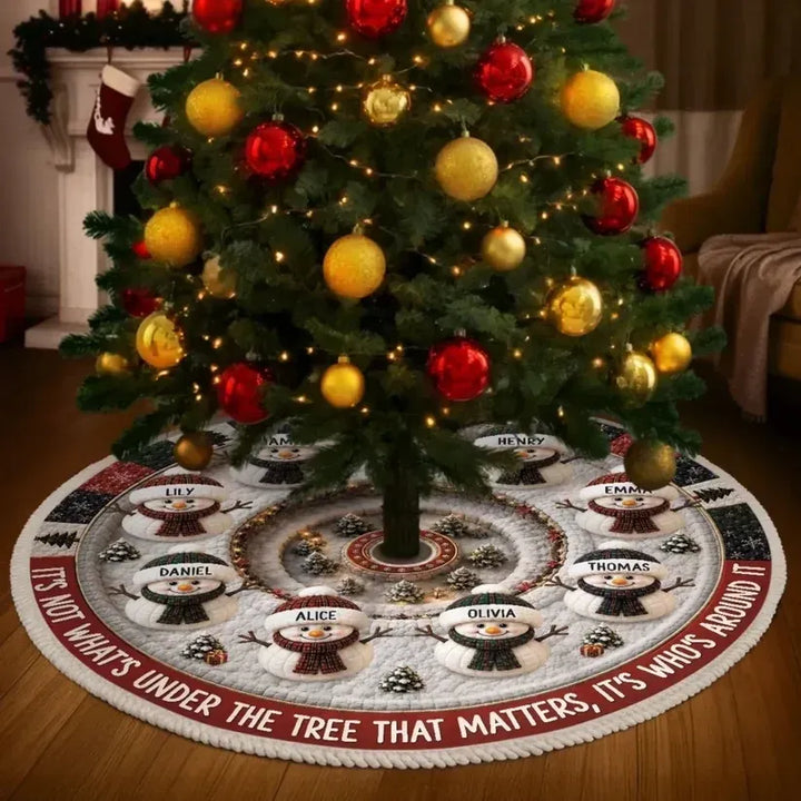 Personalized Family Snowman Christmas Tree Skirt – Custom Snowman Quantity & Family Names Holiday Tree Decor