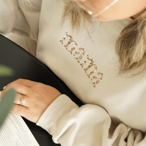 🌸 Everbloom - Embroidered Floral Mama Sweatshirt for Mom & Grandma - Canvasgiftco